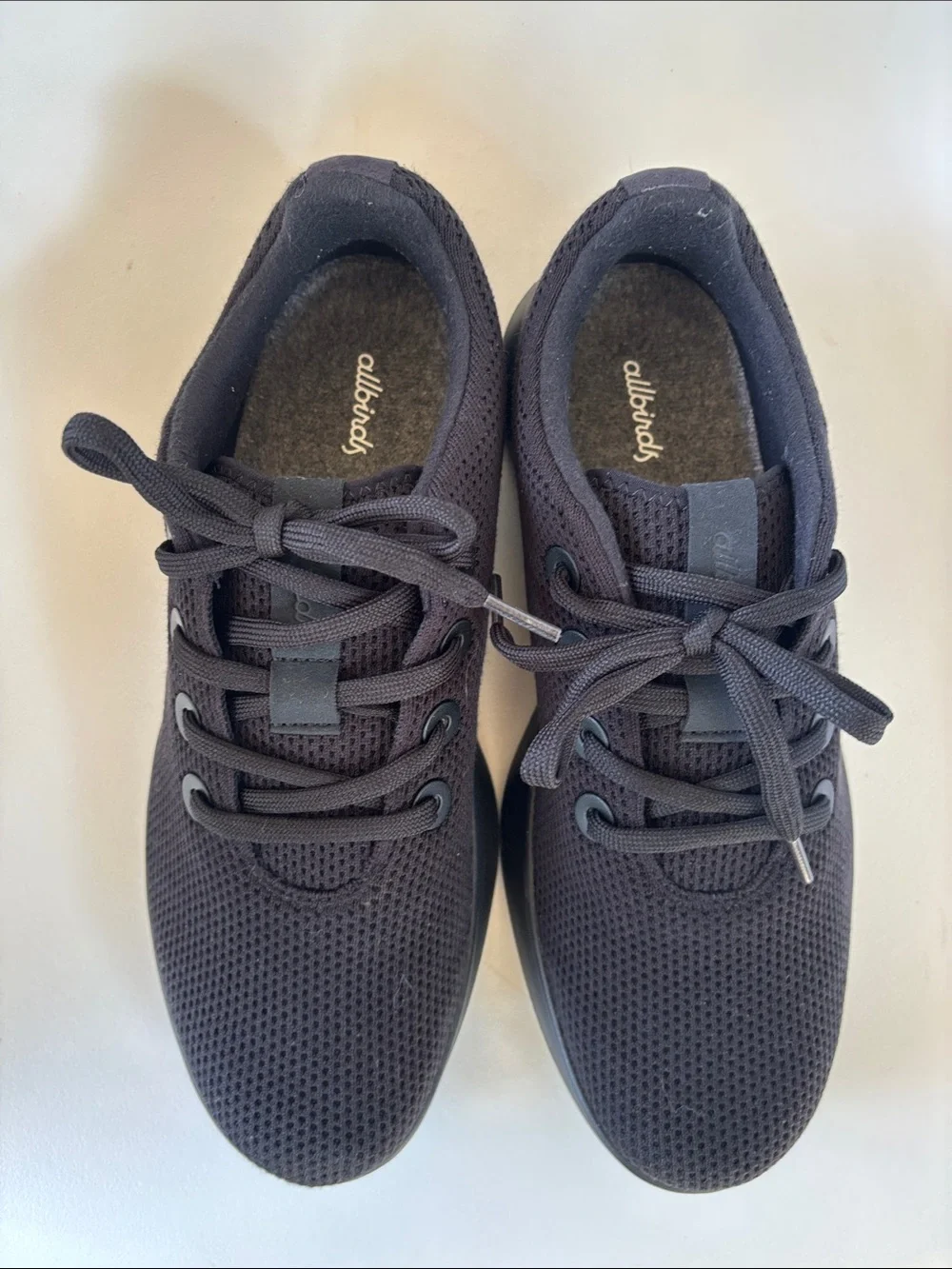 allbirds tree Runner, Men's size 10 Runner Sneakers - Black, new condition